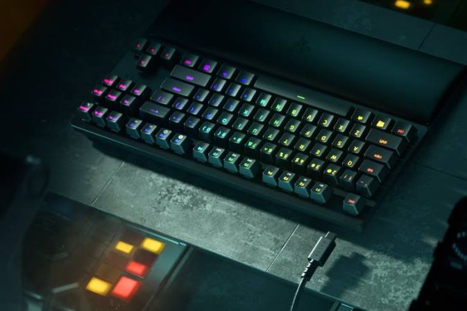 educacion fisica Razer Huntsman v2 tenkeyless - interruptor óptico con clic - EE UU negro 222R71 teclado