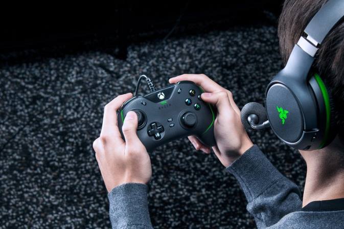 educacion fisica Razer lobezno v2 negro 222R162 consola