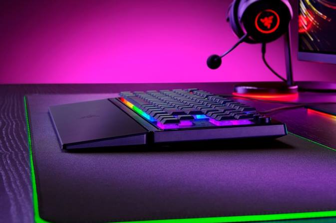educacion fisica Razer ornata v3 sin llave - nosotros un color 222R76 teclado