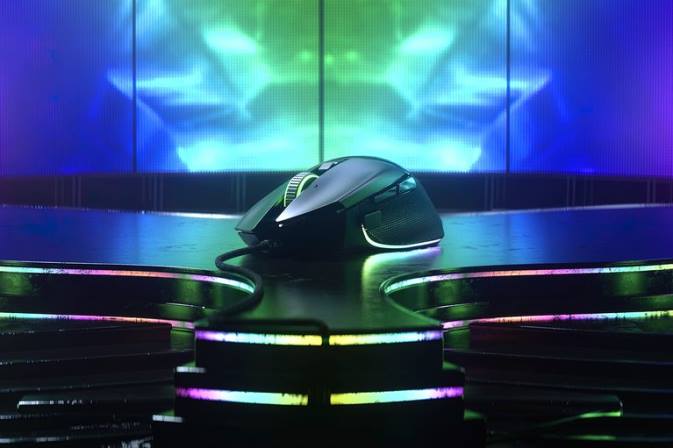 educacion fisica Razer basilisco v3 un color 222R32 ratones